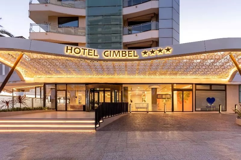 entrada hotel cimbel